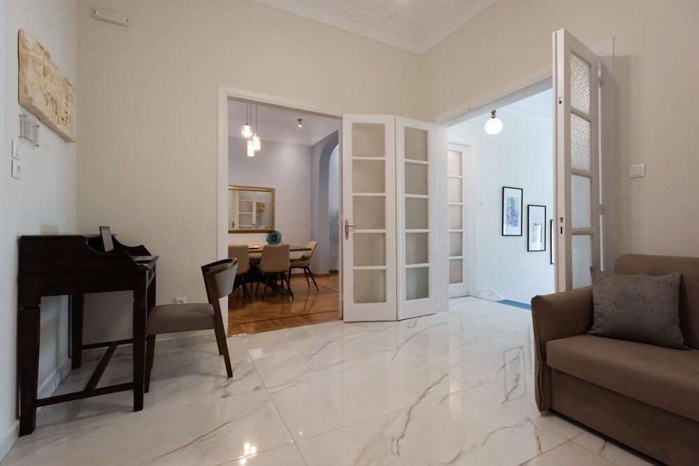 Blue Ark Lavish Sauna Suite أثينا المظهر الخارجي الصورة